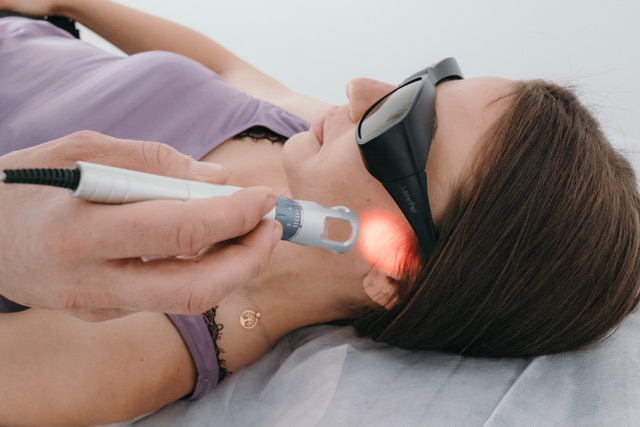 Laserterapia con laser K-laser a Fisioriccione a Riccione